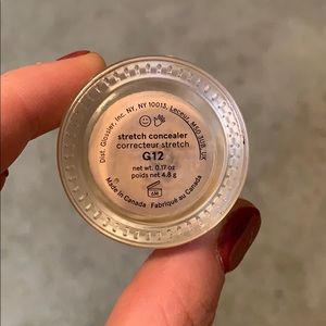 glossier stretch concealer